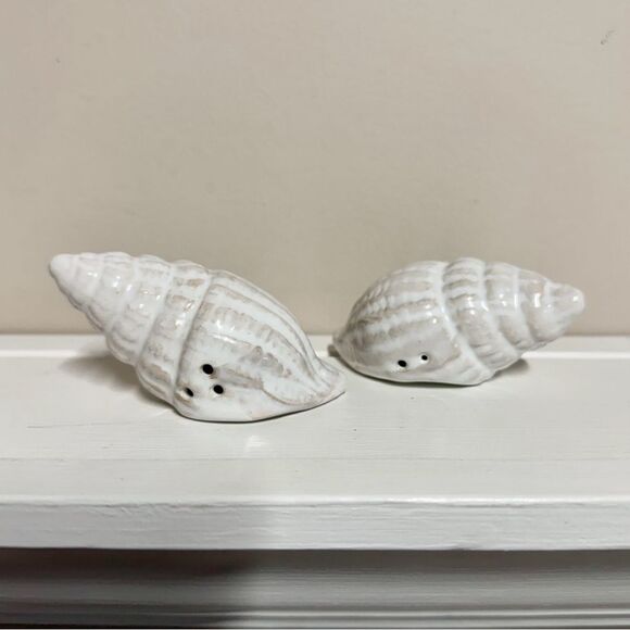Pier 1 Other - Pier 1 Seashell Salt & Pepper Shakers Nautical Coastal Kitchen Decor Beach House